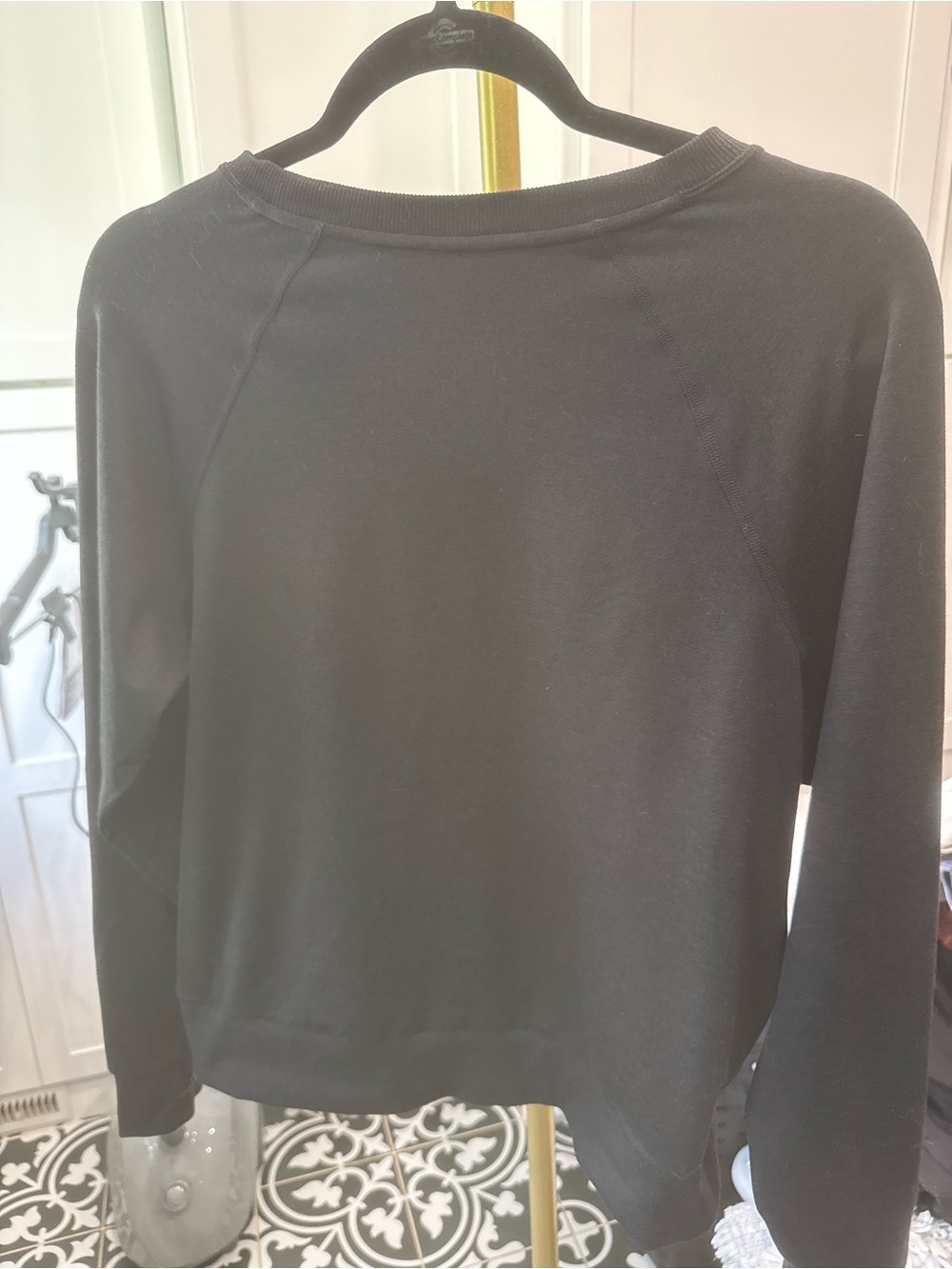 Vuori Black Crewneck Sweatshirt